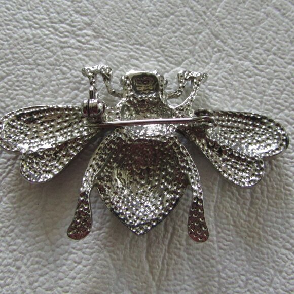 Black BEE Brooch - Picture 6 of 6
